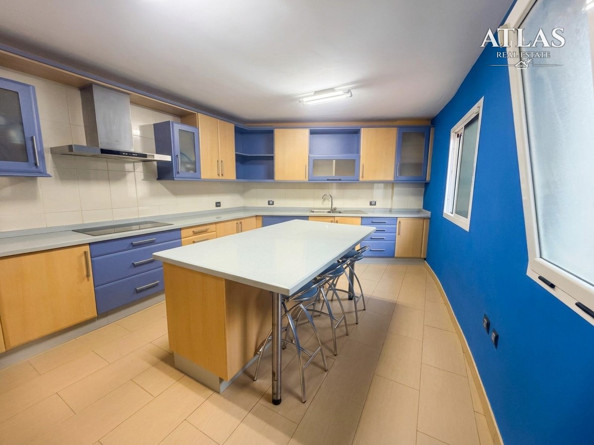 Casa tríplex de 3 dormitorios con terrazas y garaje en Igueste de Candelaria 4
