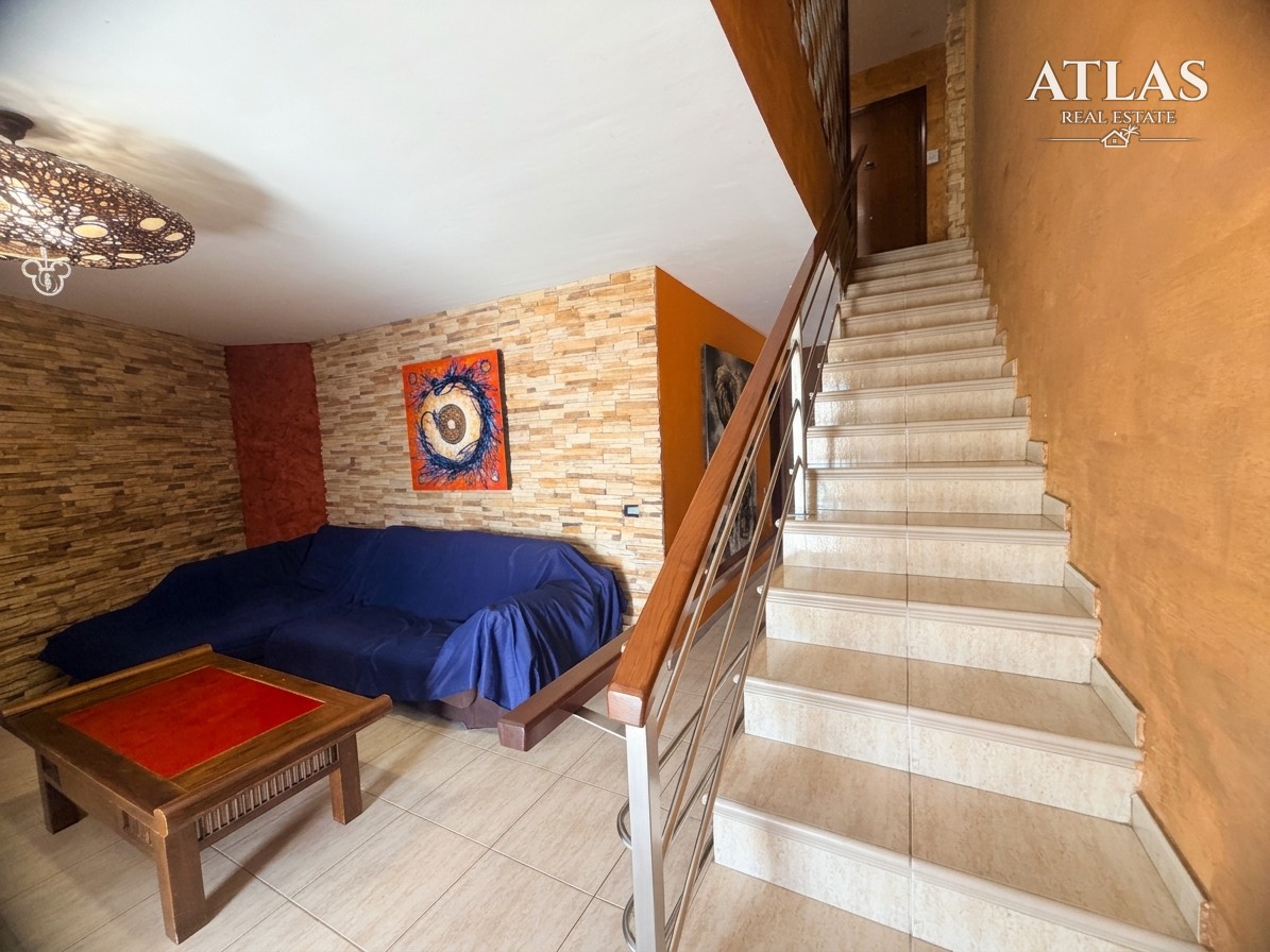 Casa tríplex de 3 dormitorios con terrazas y garaje en Igueste de Candelaria 5